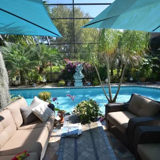 CSE Properties - Natalya's Tropical Estate Paradise Backyard Pool
