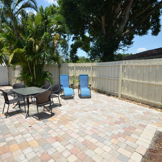 CSE Properties – Sarasota Beach Getaway Lanai Seating
